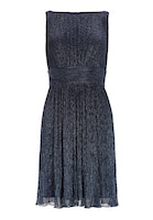 Swing Plissiertes Metallickleid mit Taill